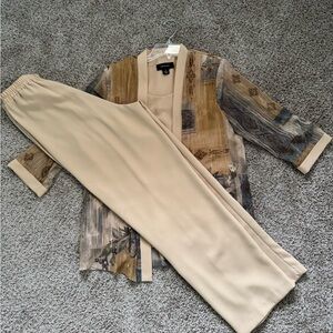 R&M Richards Vintage Women's Gold Floral Italian 2 Piece Pant Suit Set Outfit 12